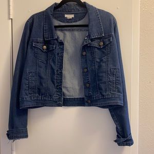 Cropped denim jacket